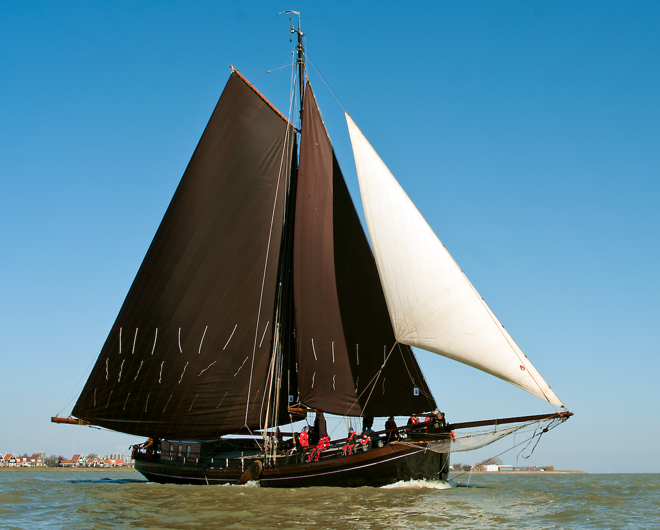 Zeilen op het water